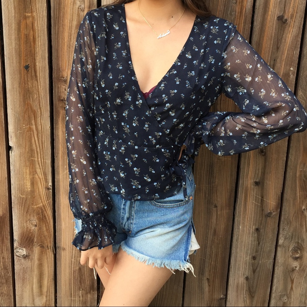 Long sleeve floral crop top